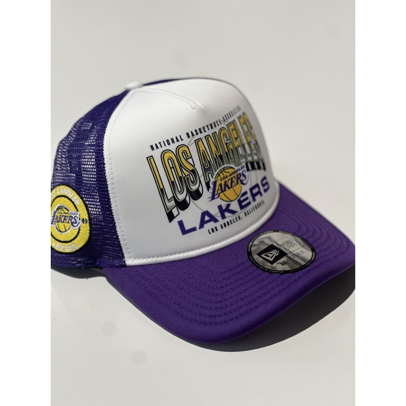 60565422 NE LAKERS TRUCKER