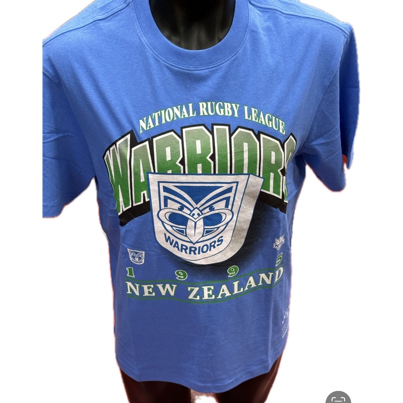 MNNZW2834 NZ WARRIORS BEVEL TEE