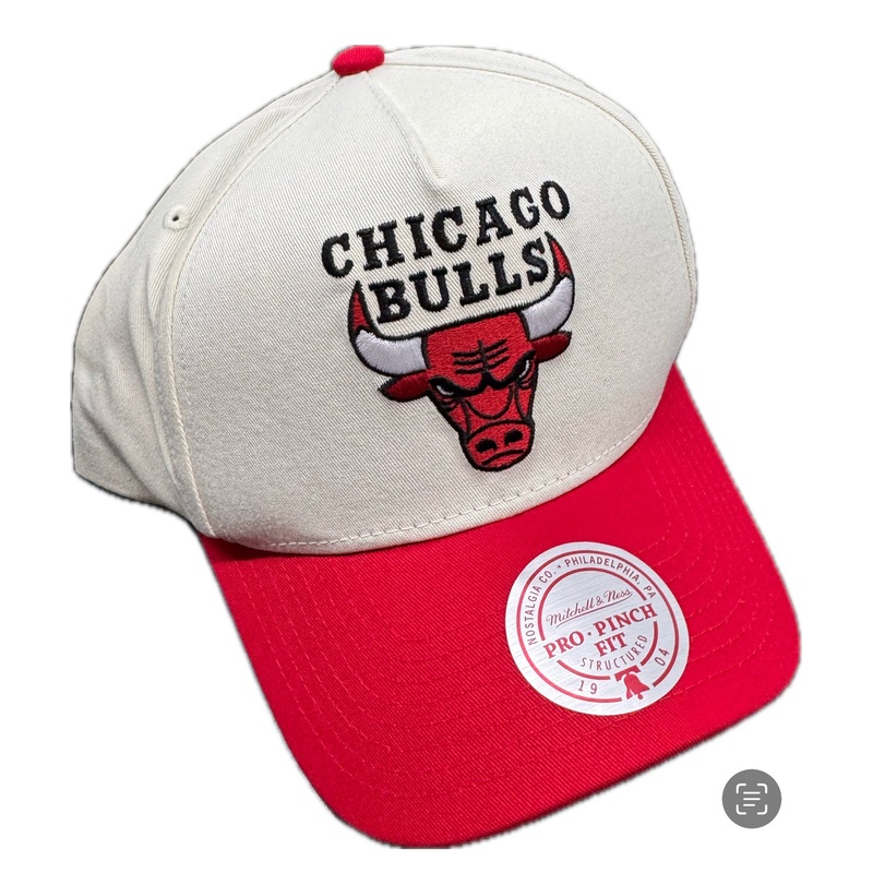 MNCG24160 BULLS PINCH CAP